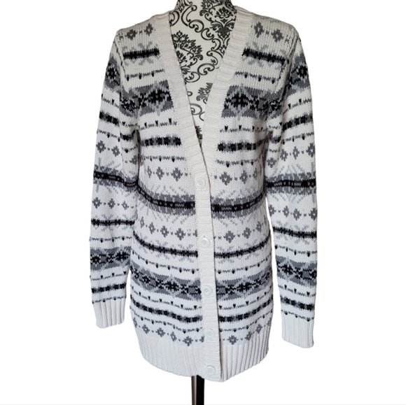 G.H. Bass & Co long cardigan size medium - Picture 2 of 13